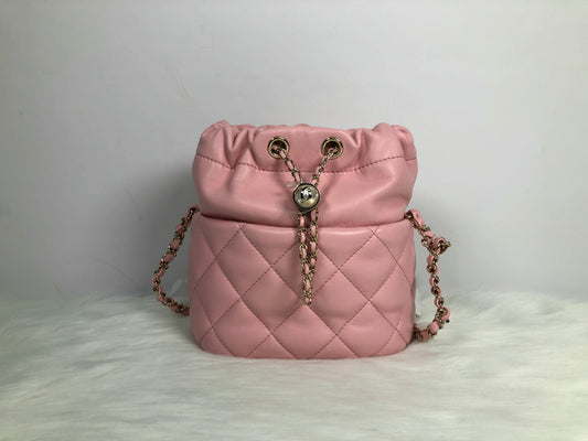 Chanel Bucket Bag 粉色羊皮水桶袋