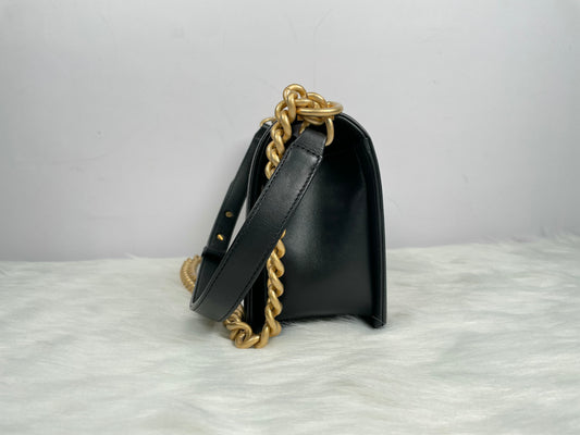 Chanel Boy Chanel Handbag 黑色牛皮金扣