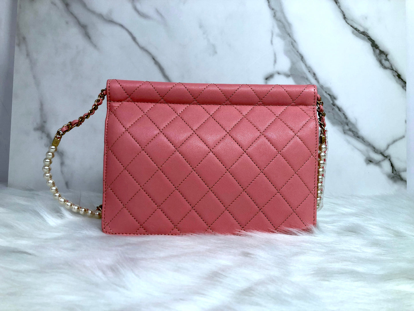 Chanel 粉紅色珍珠鏈長方形包包